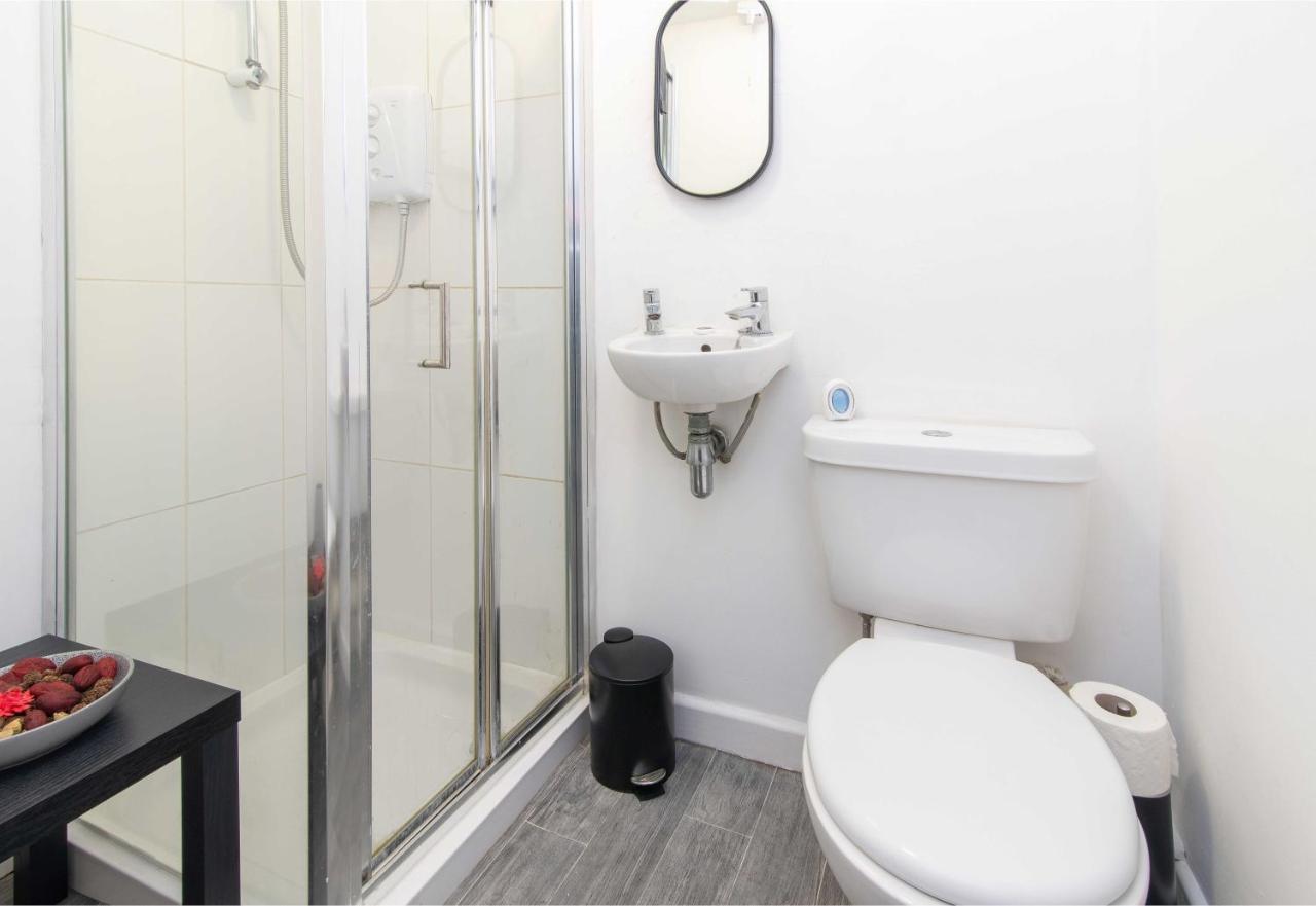 Stylish & Central 2 Bedroom Apartment - Fast Wifi Castle Donington Dış mekan fotoğraf